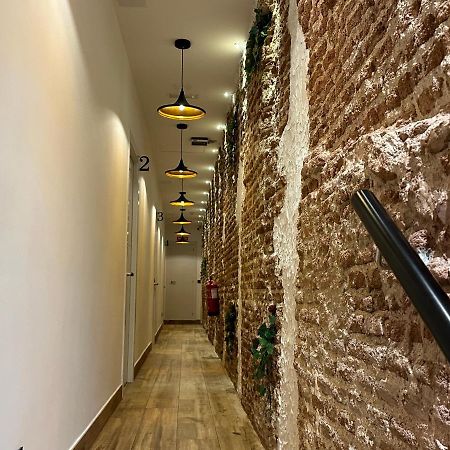 Pacorooms Madrid Bagian luar foto