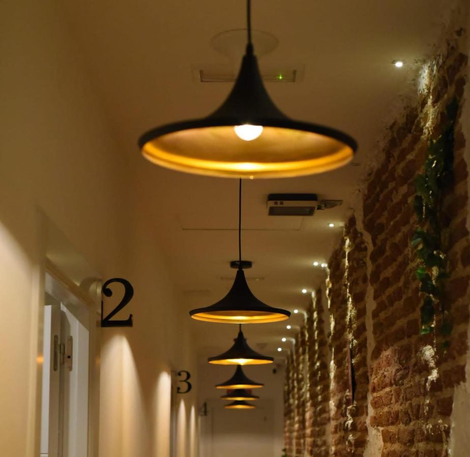 Pacorooms Madrid Bagian luar foto