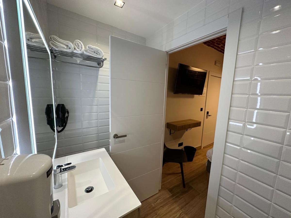 Pacorooms Madrid Bagian luar foto