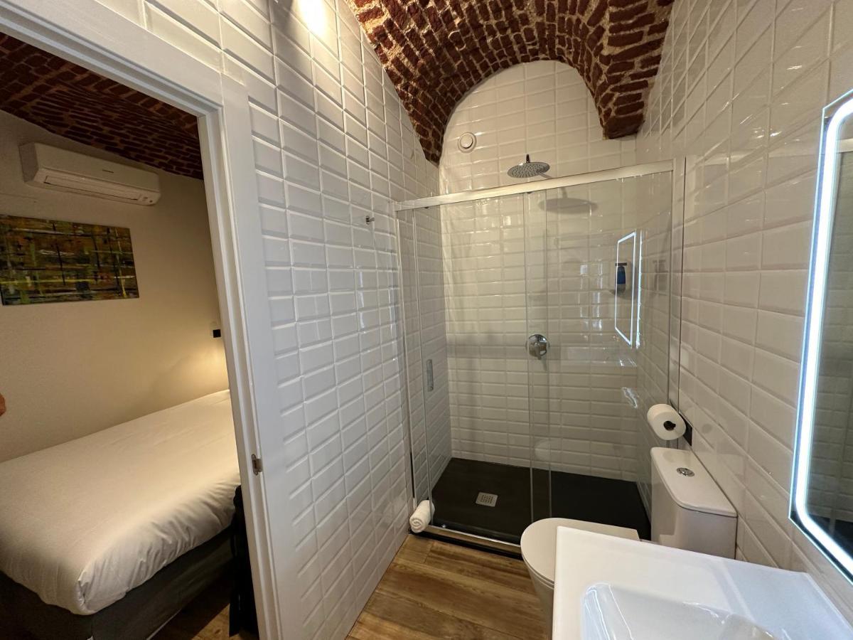 Pacorooms Madrid Bagian luar foto